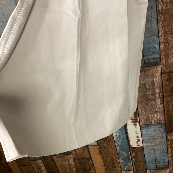 Zara small white leather feel raw hem ruffle sleeves dress - Picture 7 of 16